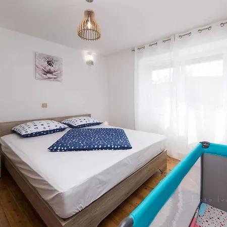 In 39392 * Tribalj (Primorsko-Goranska)